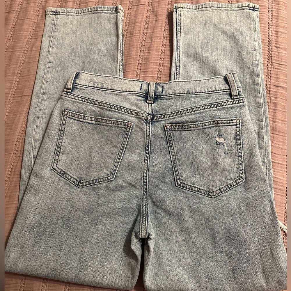 NWT Studio Blue light wash distressed boyfriend jeans - Picture 11 of 12